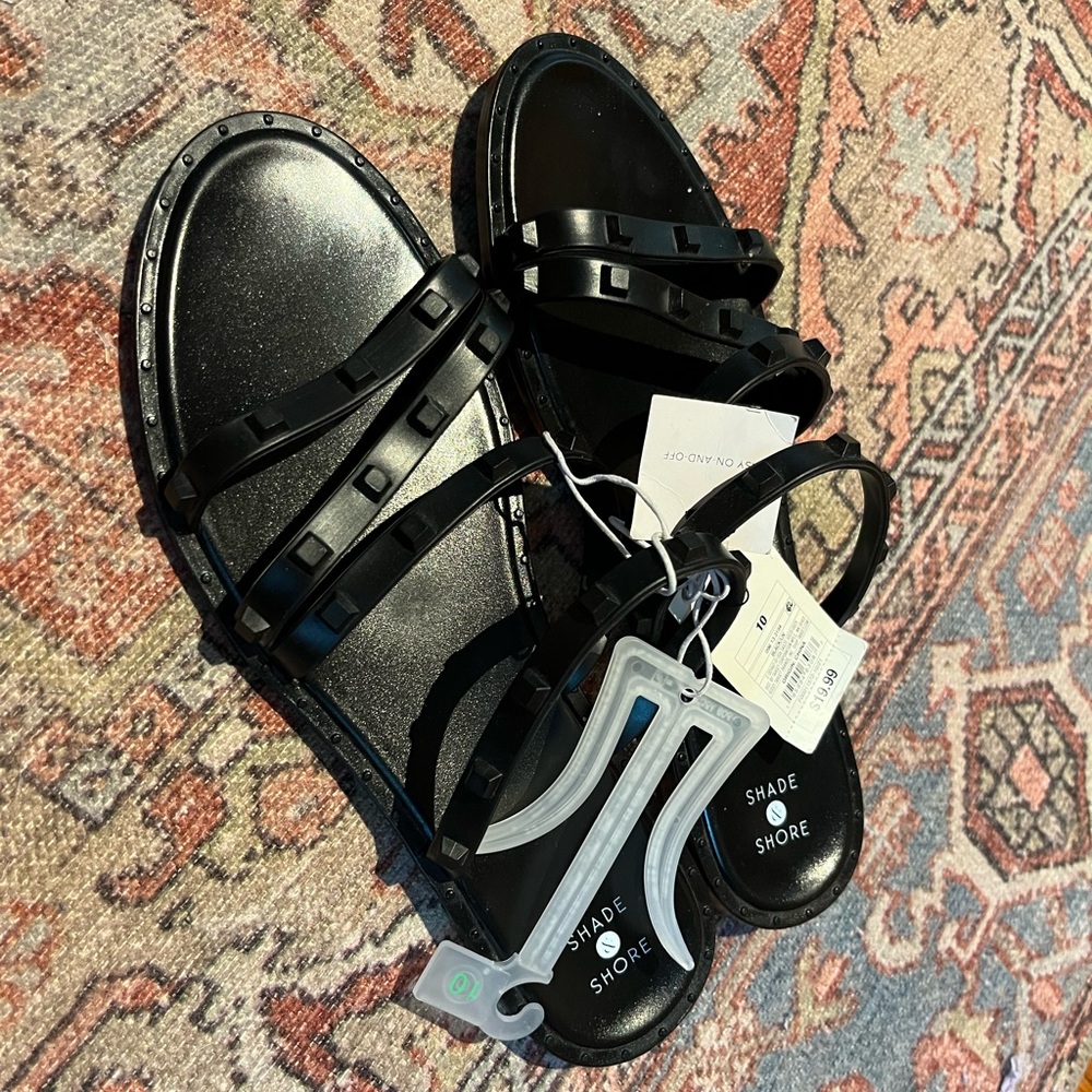 NWT Shade and Shore Women’s 10 Studded Sandals - Picture 2 of 5